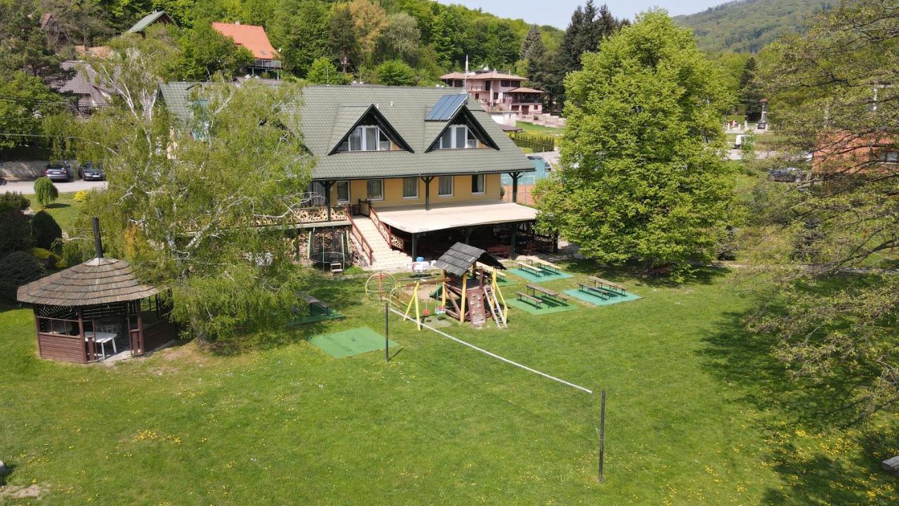 Penzion Pramen Vinné Exteriér fotografie